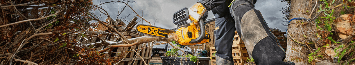 Kedjesågar för Kraftfull Sågning och Enkel Hantering