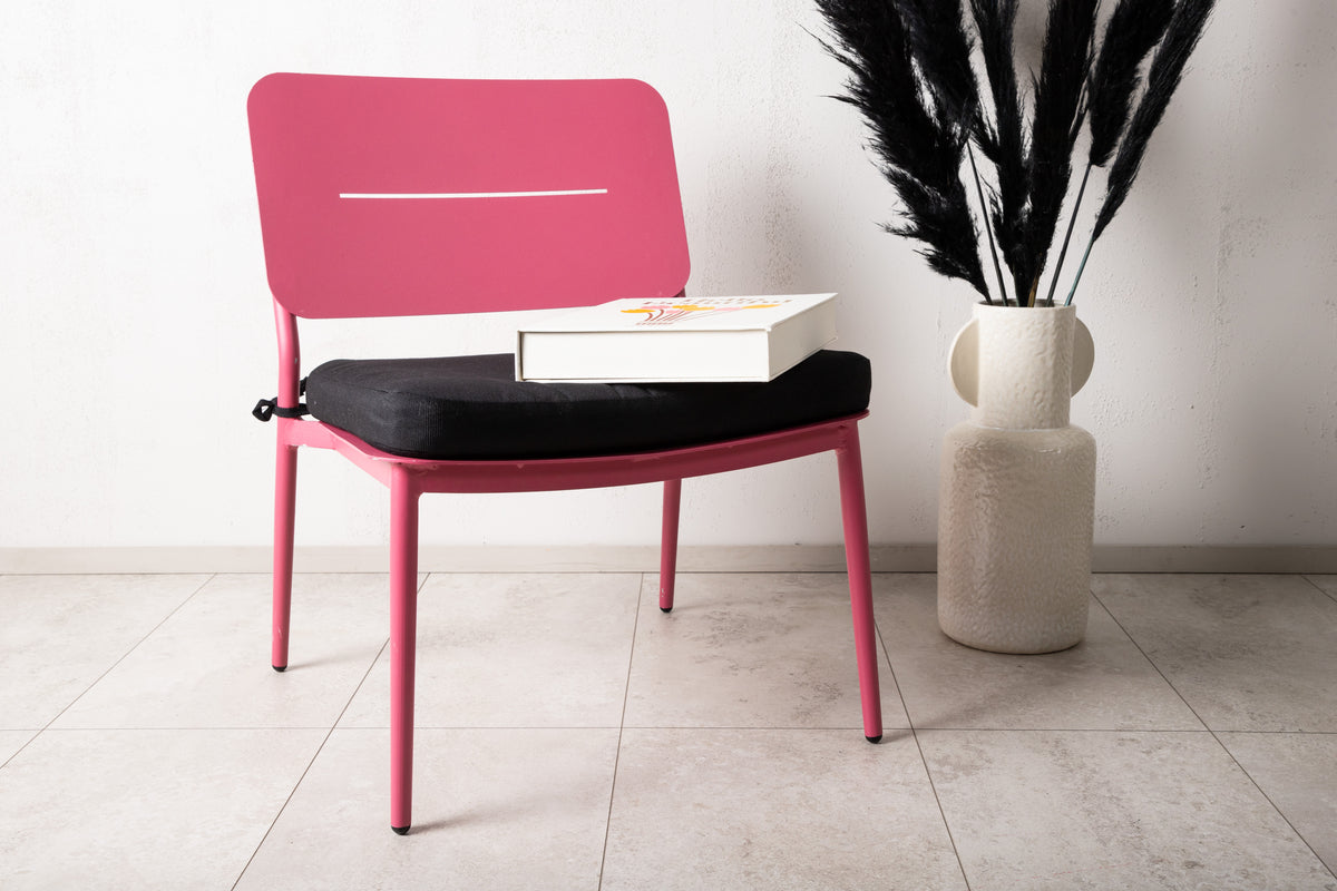 Lina Lounge Chair Pink