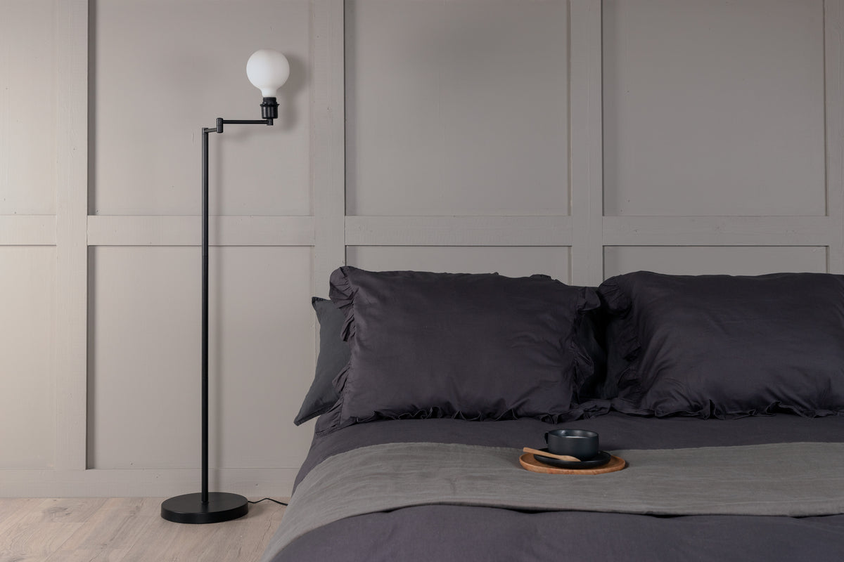 Virro Floor Lamp Black