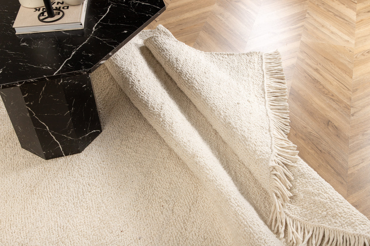 Betina Rectangular Carpet 230 x 160 White