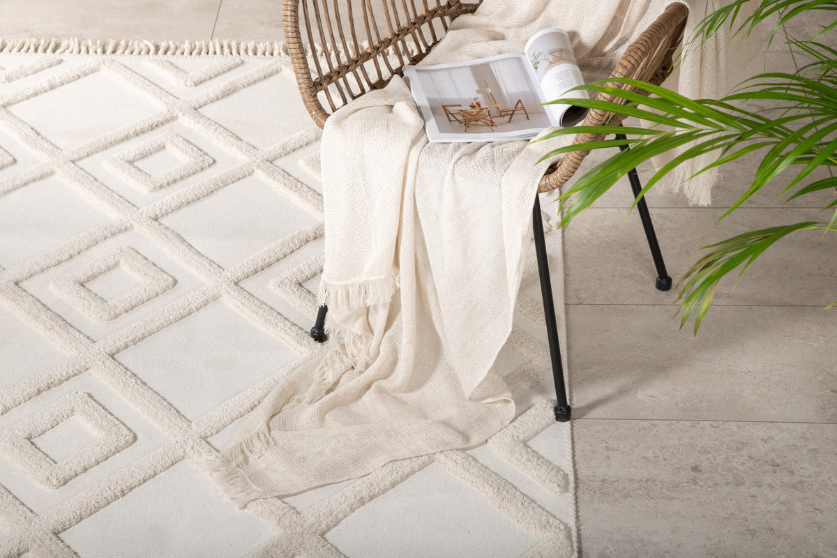 Towa Rectangular Carpet 230 x 160 White