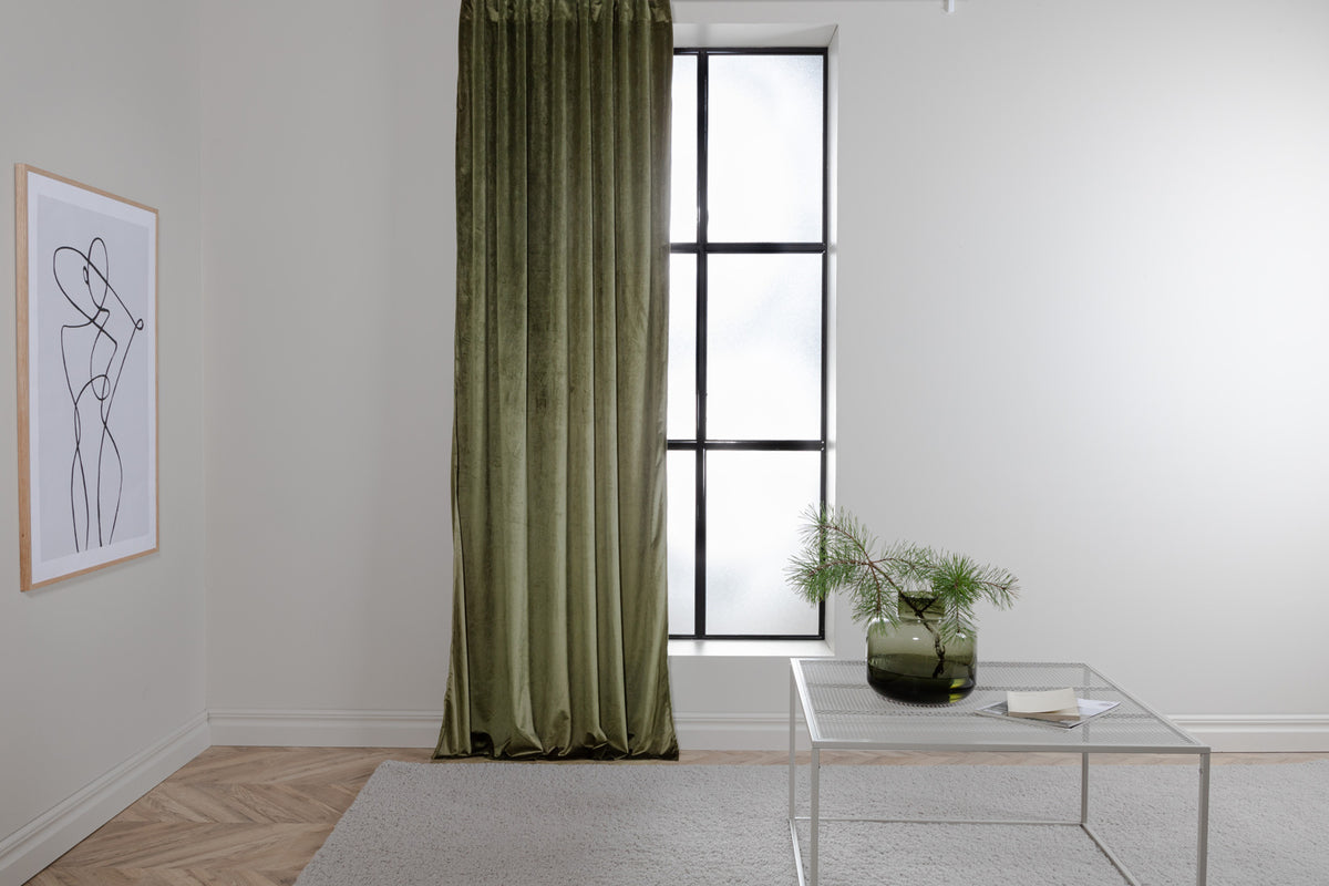 Mary Curtain 250 x 135