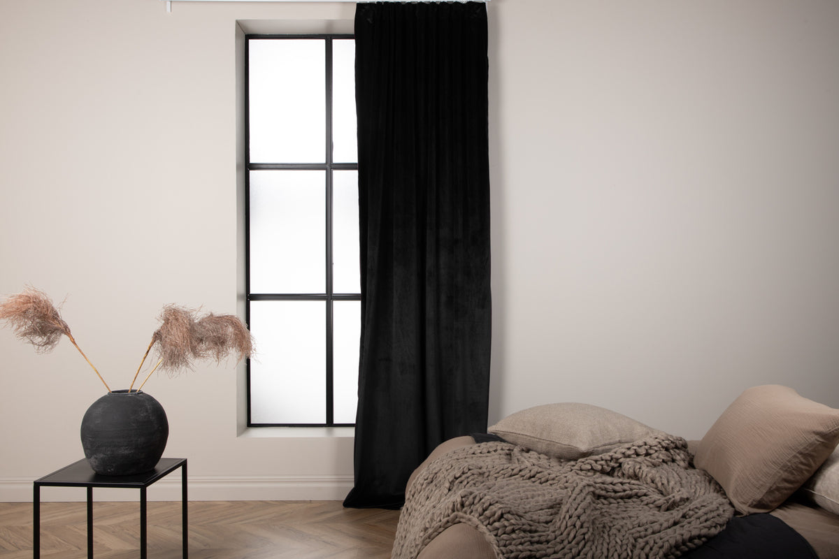 Mary Curtain 250 x 135