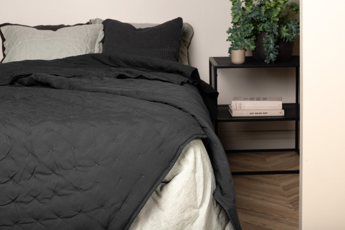 Sally Bedspread 150 x 250 Anthracite