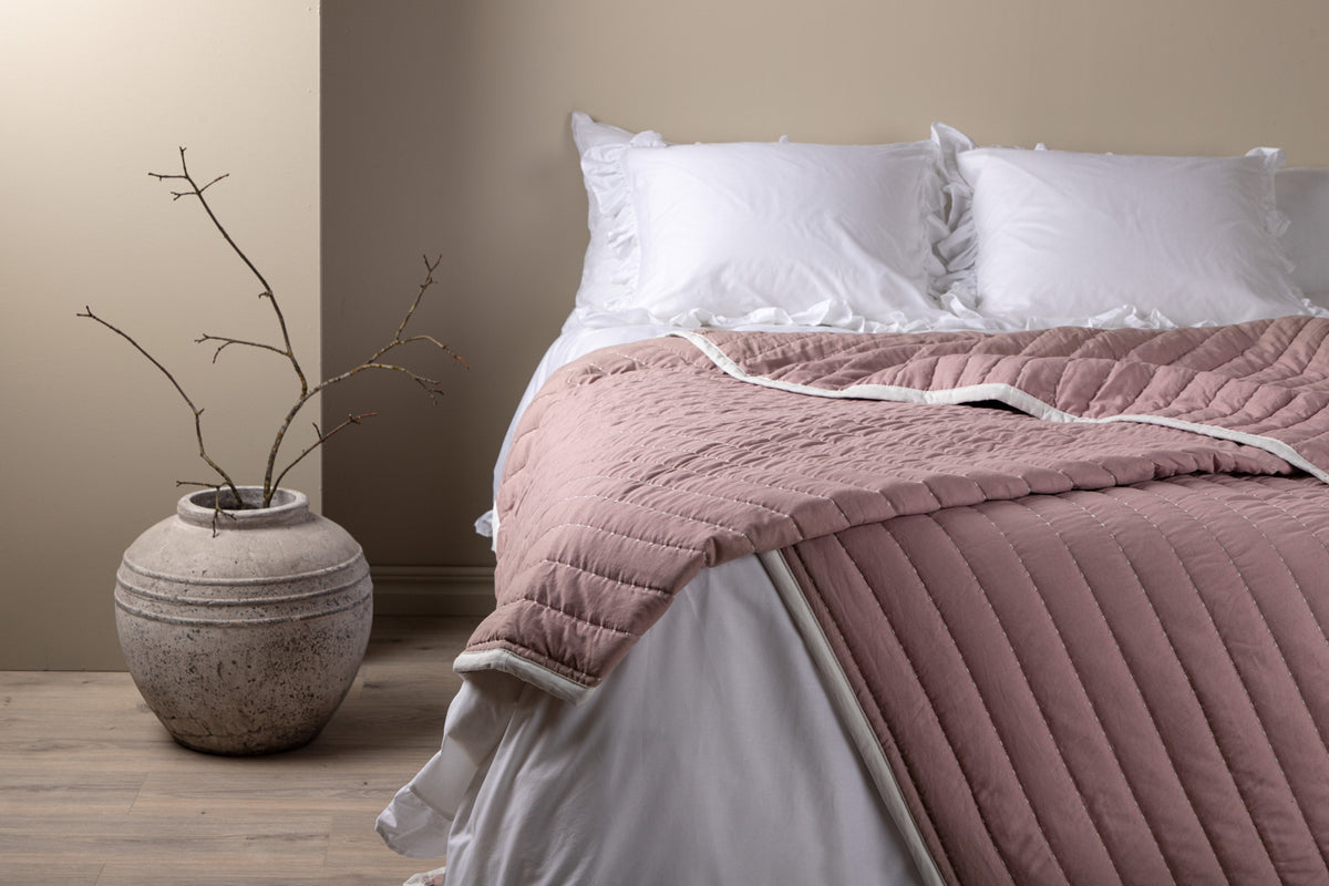 Juni Bedspread 260 x 260 Dusty Pink