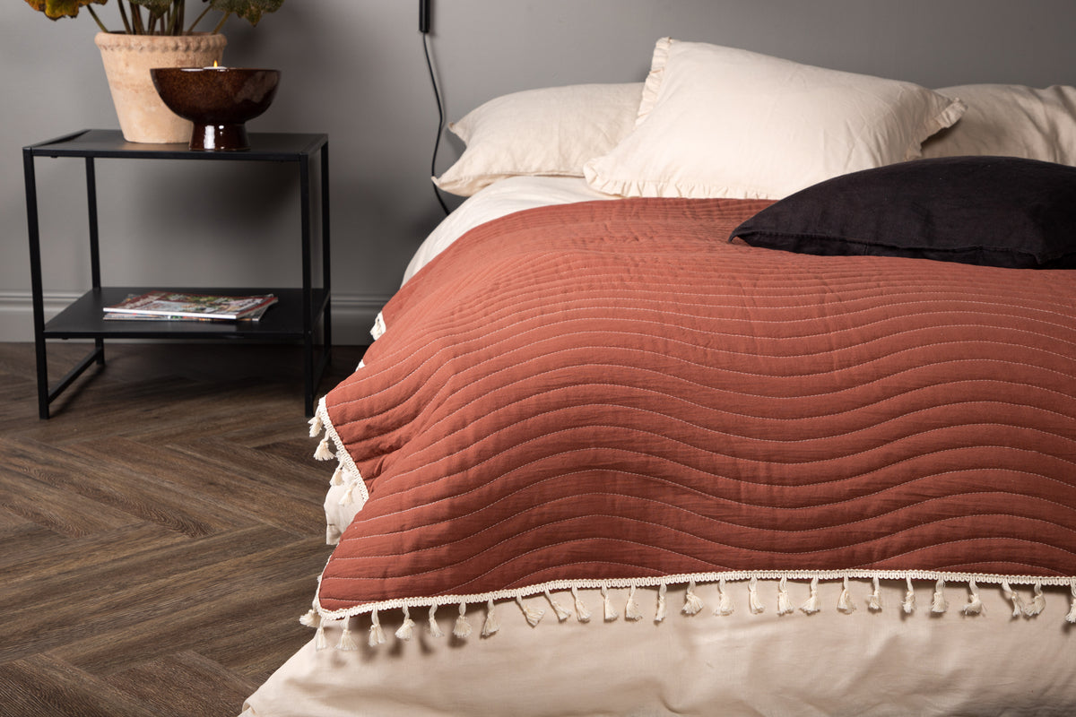 Lias Bedspread 180 x 260 Rusty Red