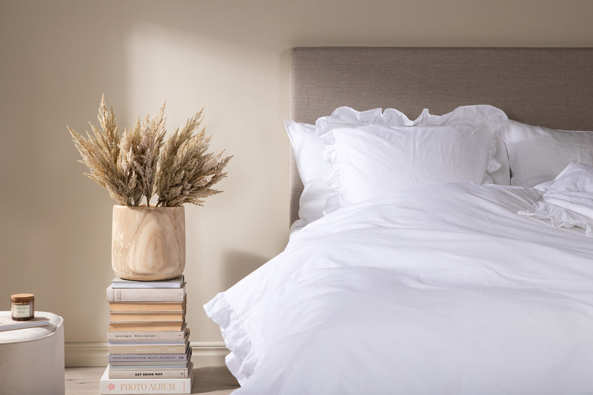 Levi Bed Set 200 x 150 White