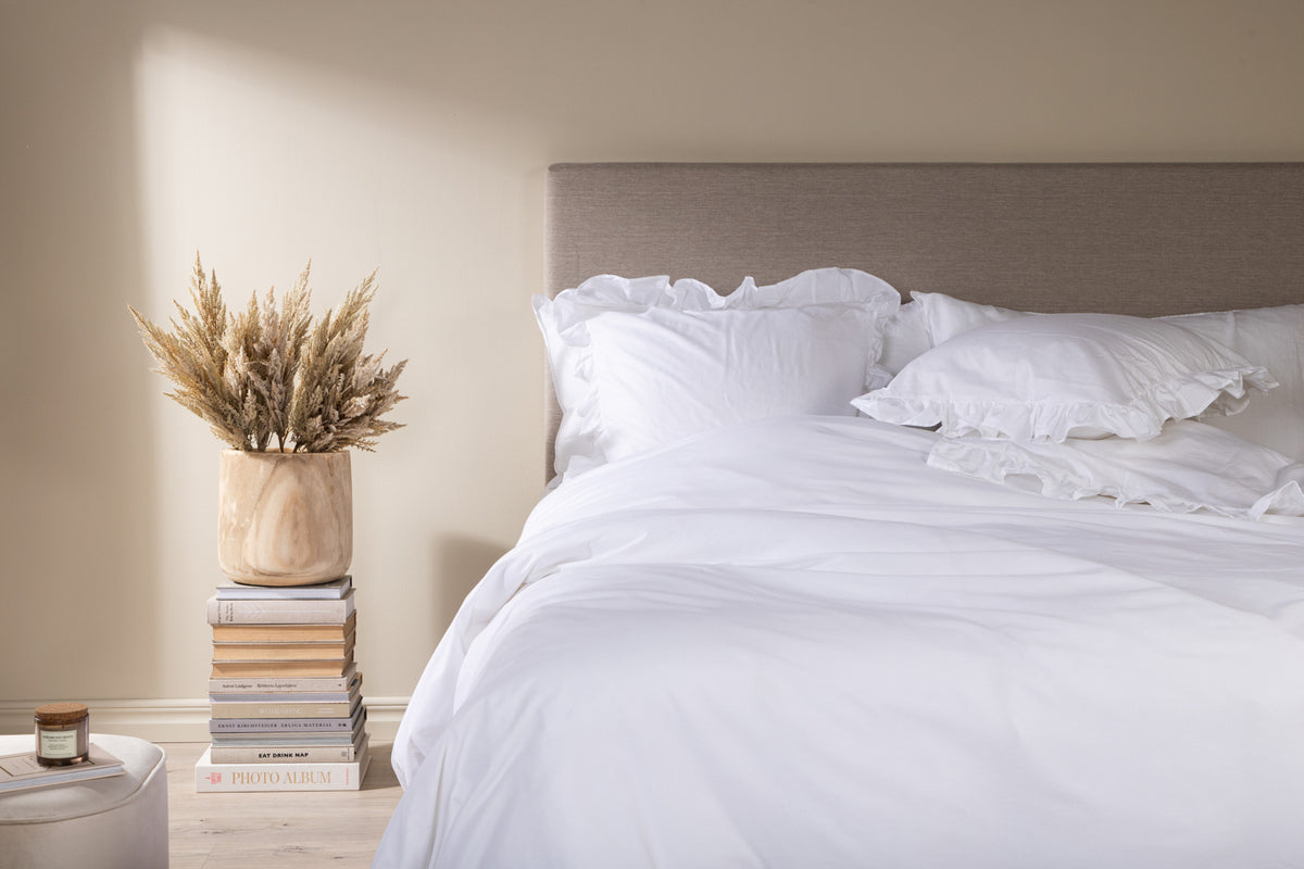 Levi Bed Set 240 x 220 White