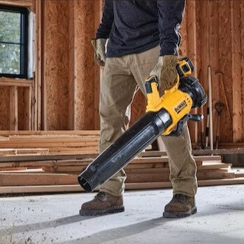 18V XR hiiliharjaton lehtipuhallin Ilman akkua