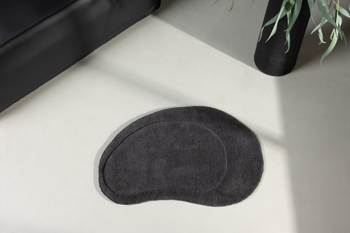 Sten Oval Carpet 75 x 50 Dark Grey