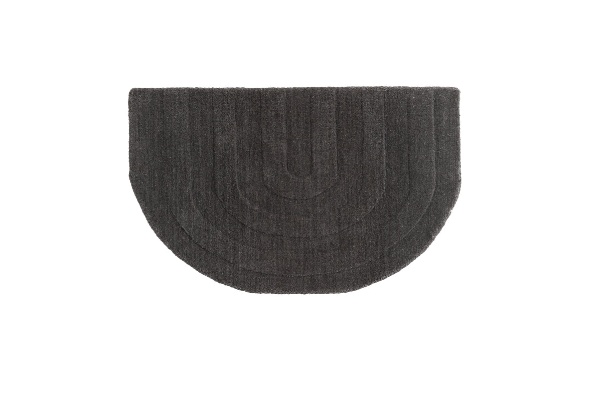 Nora Oval Carpet 80 x 50 Black