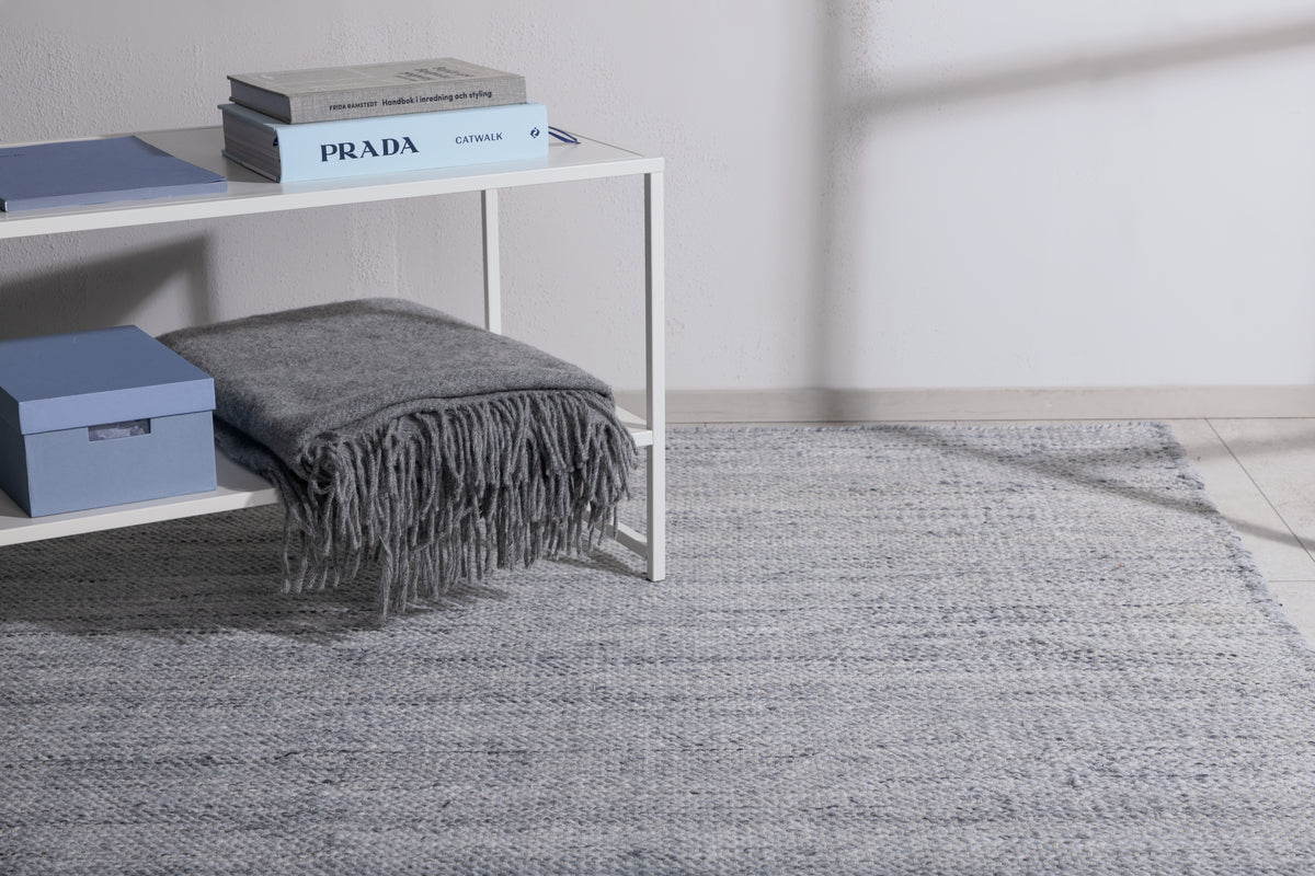 Devi Rectangular Carpet 171 x 242 Silver