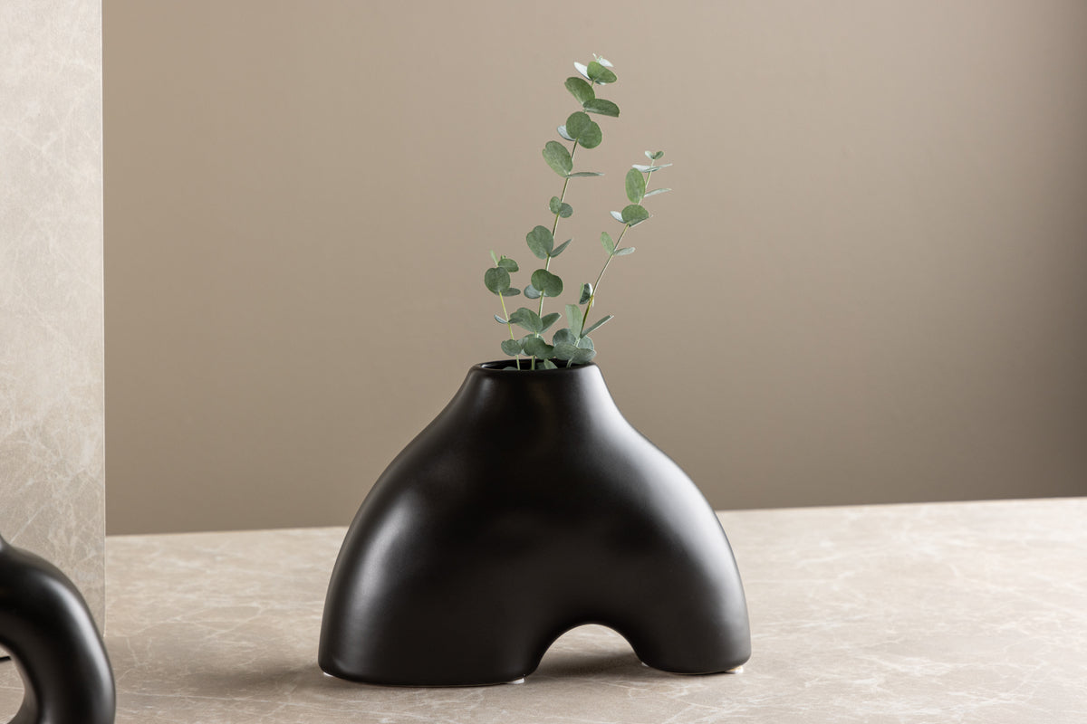 Vases 15 x 21 x 8 Black