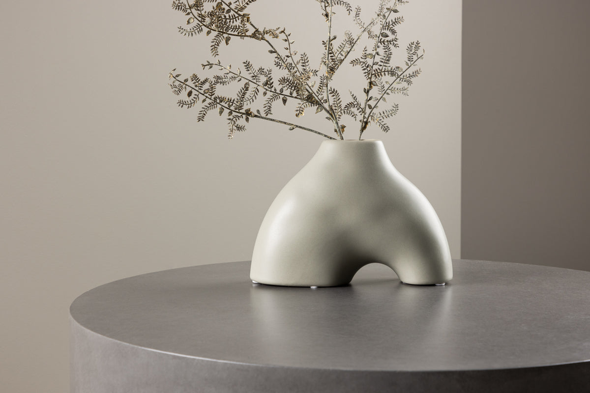 Kento Vase 15 x 21 x 8 Light Grey