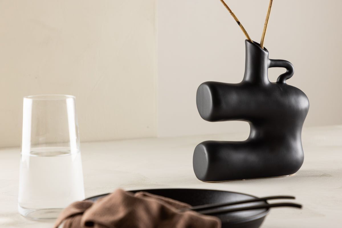 Vases 19 x 18 x 7 Black