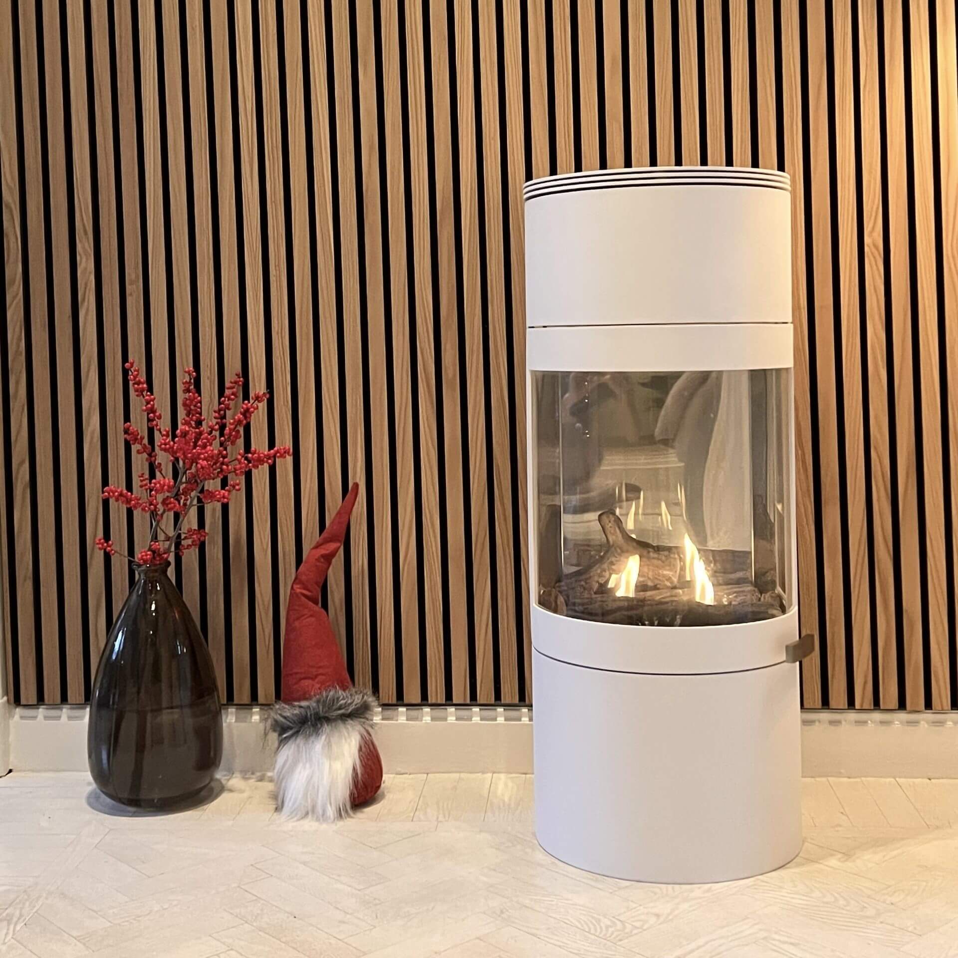 Apartment 2 Vit Skorstensfri Kamin