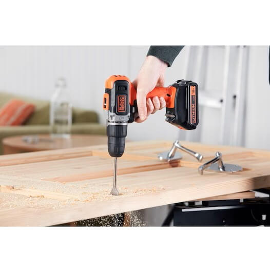 18V iskuporakone 1,5Ah akulla ja 400mA laturilla