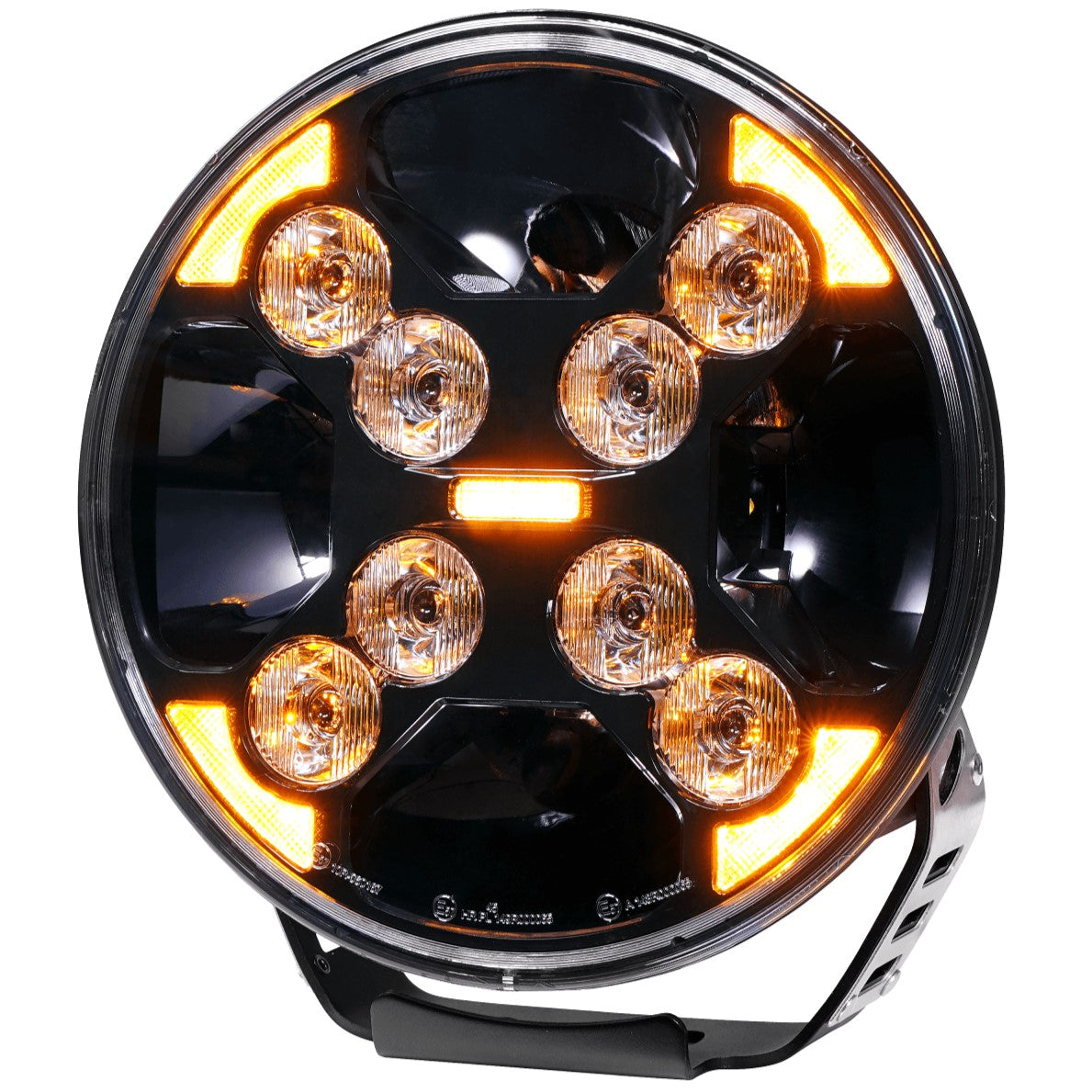 Lisävalo salamavalolla ja asentovalolla