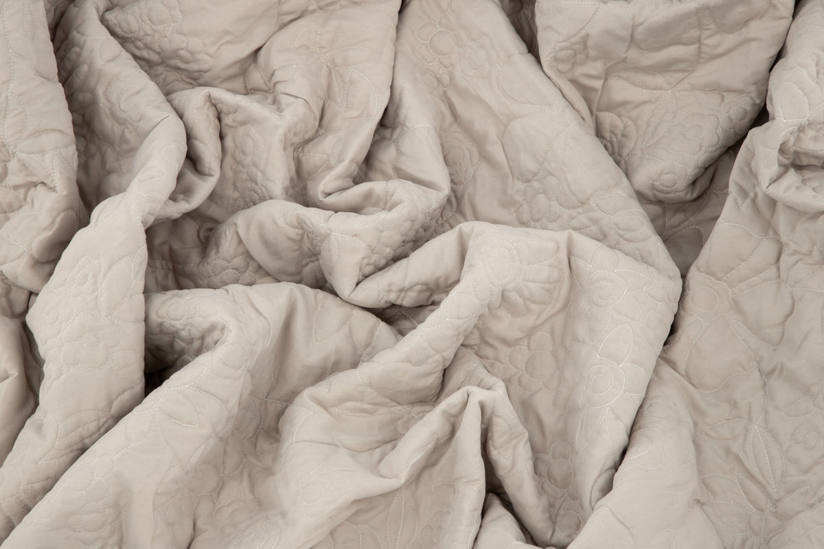 Niki Bedspread 260 x 260 Beige