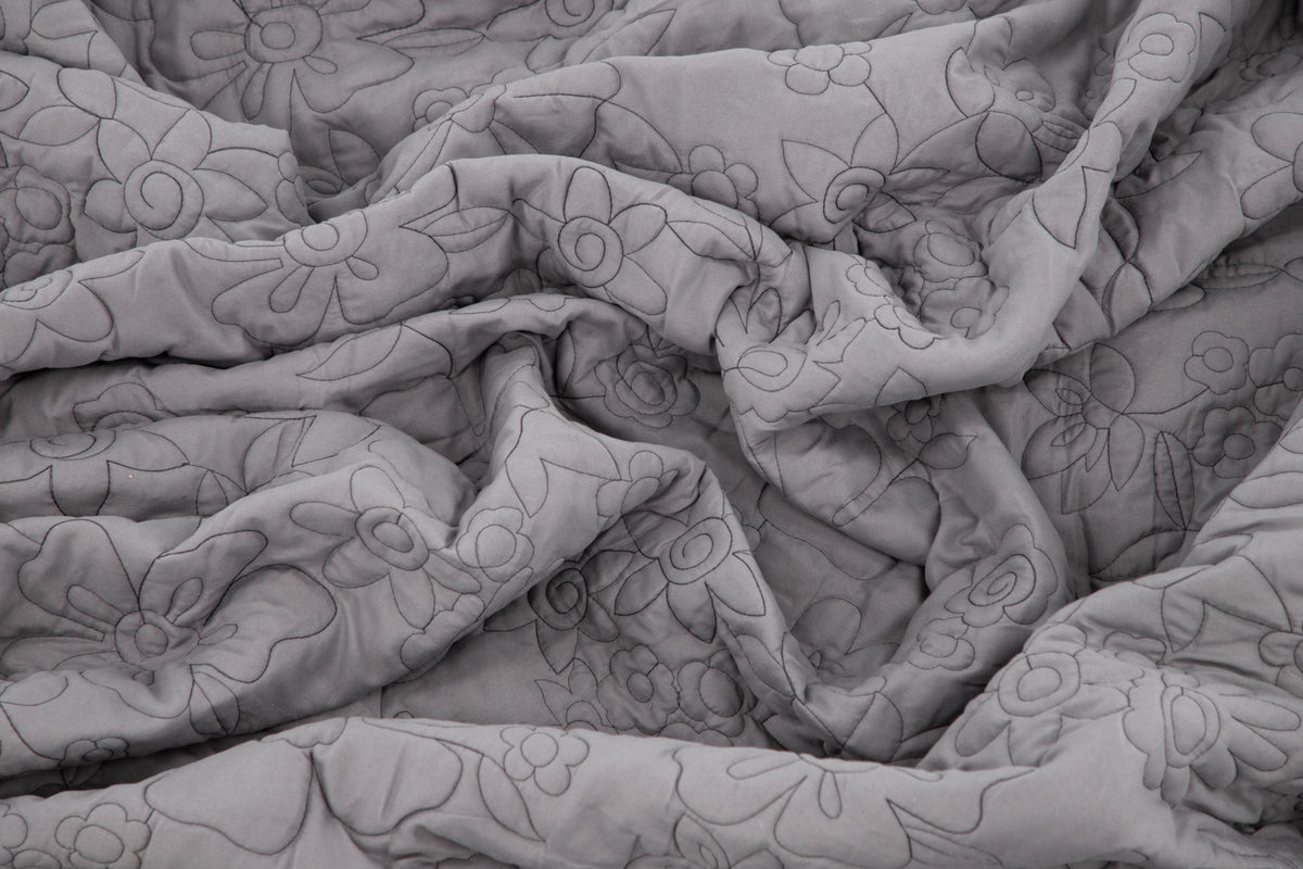 Niki Bedspread 260 x 260 Light Grey