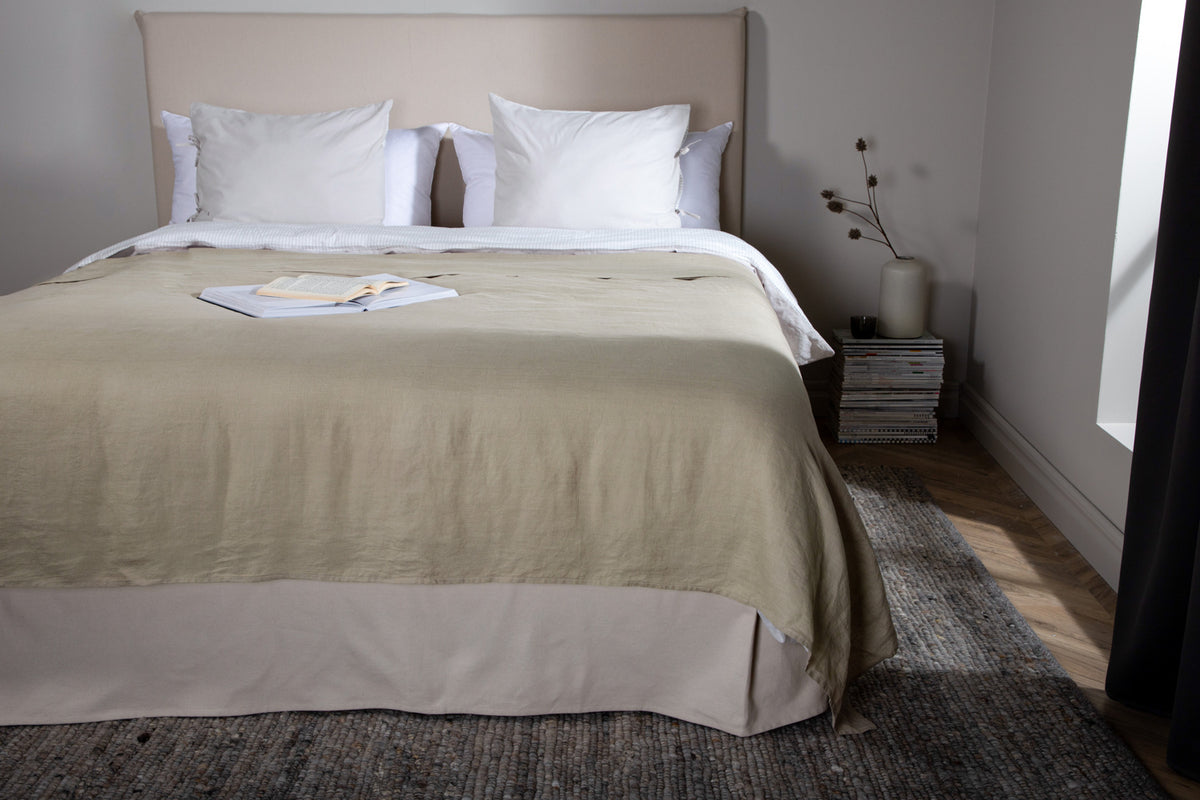 Milo Bedspread 260 x 260 Beige