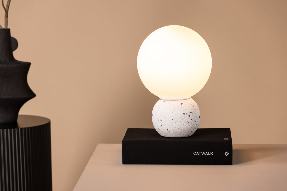Metz Table Lamp White