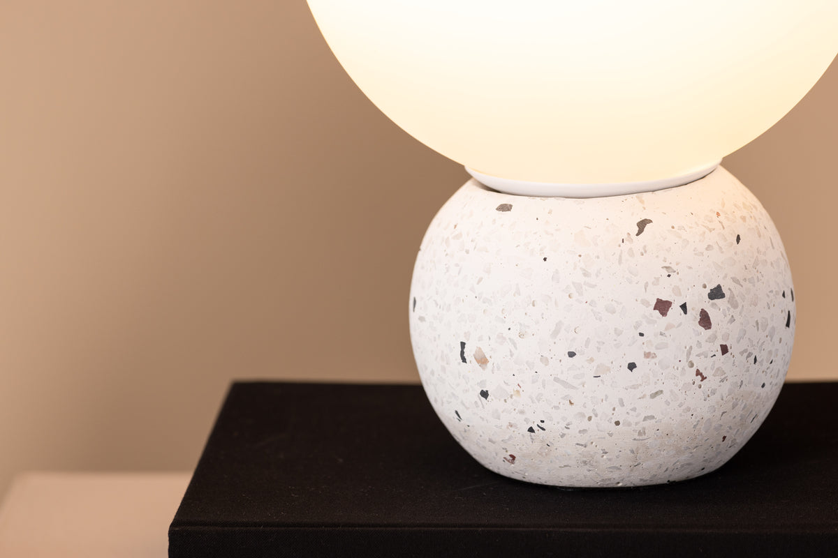 Metz Table Lamp White