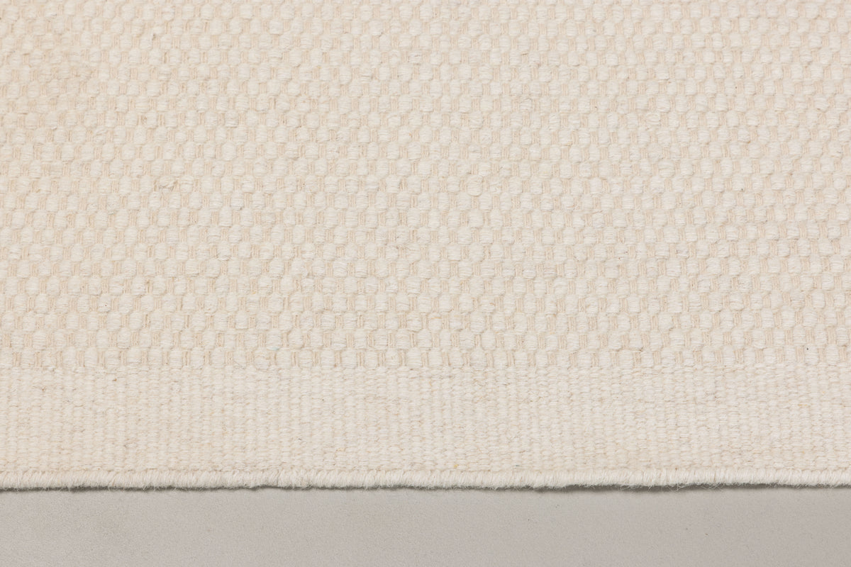 Vilma Rectangular Carpet 230 x 160 Offwhite