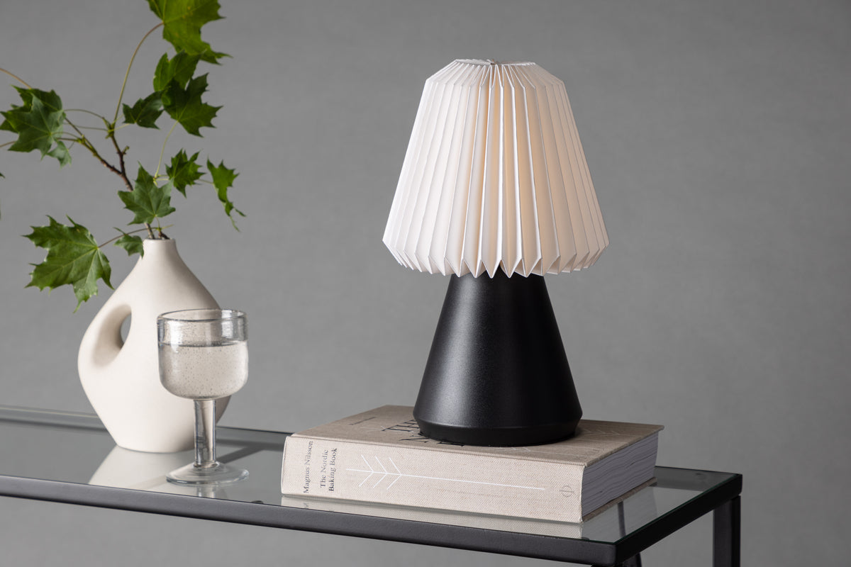 Fjällen Table Lamp Black