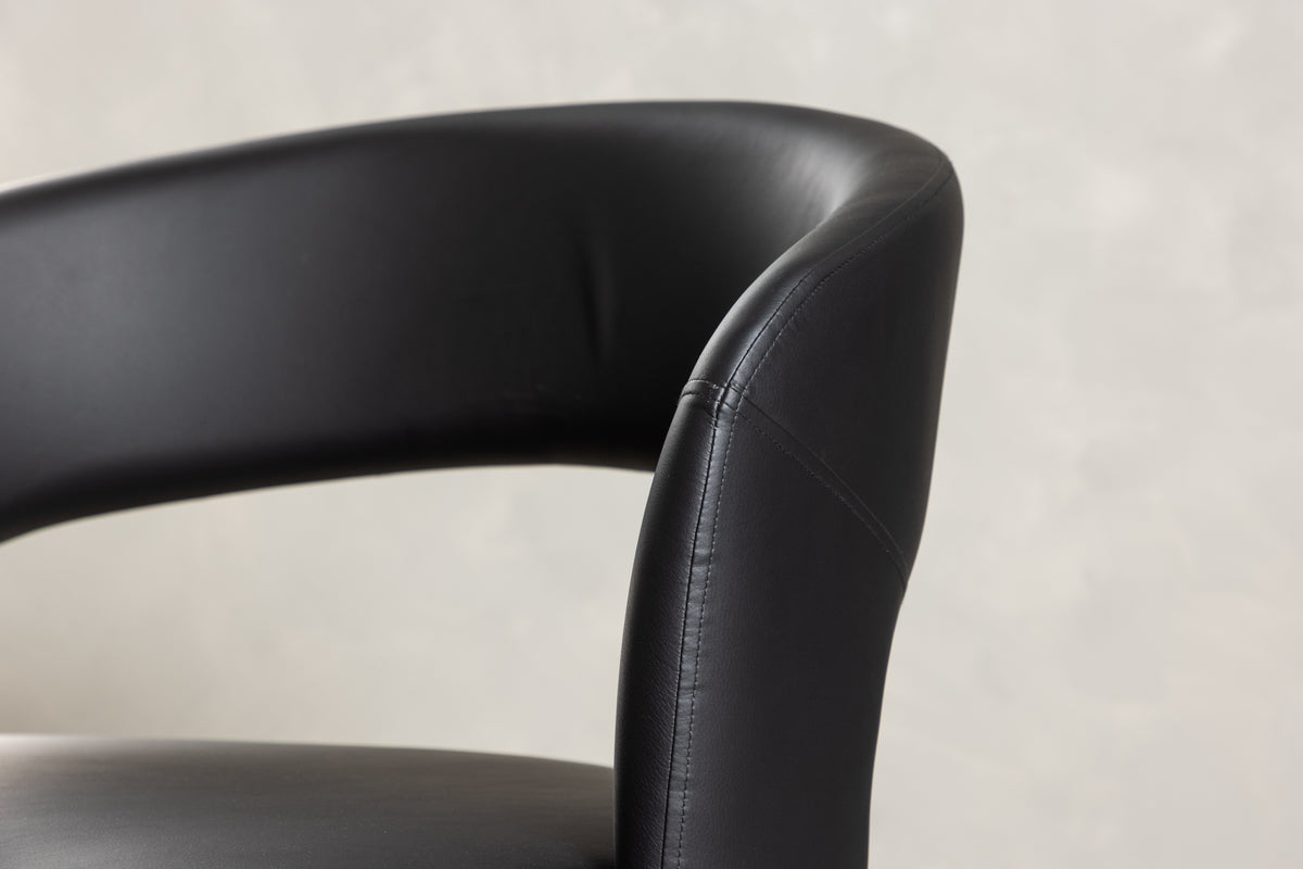 Mundo Armchair Black