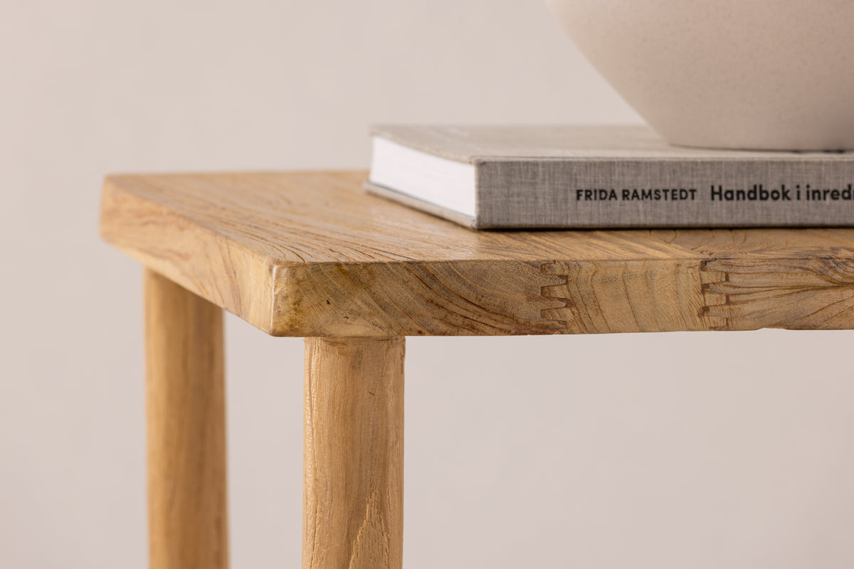 Noster Stool Nature