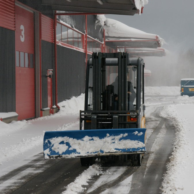 Snöplog för gaffeltruck 2000 mm med utbytbar gummikant