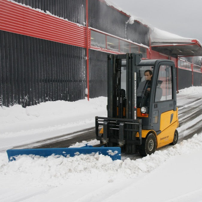 Snöplog för gaffeltruck 2000 mm med utbytbar gummikant