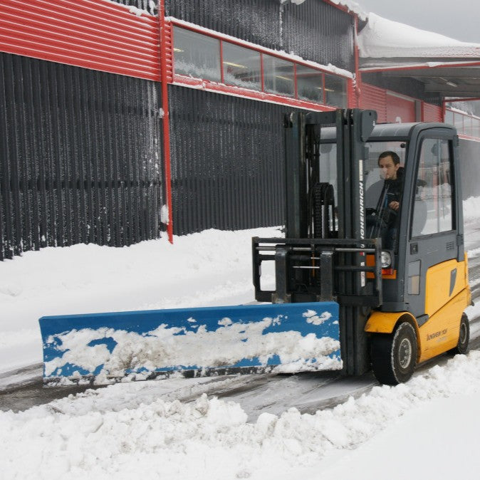 Snöplog för gaffeltruck 2000 mm med utbytbar gummikant