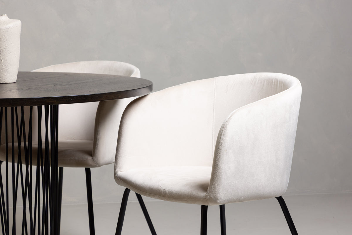 Matstolar Beige + Runda Matbord ø120 Mocka