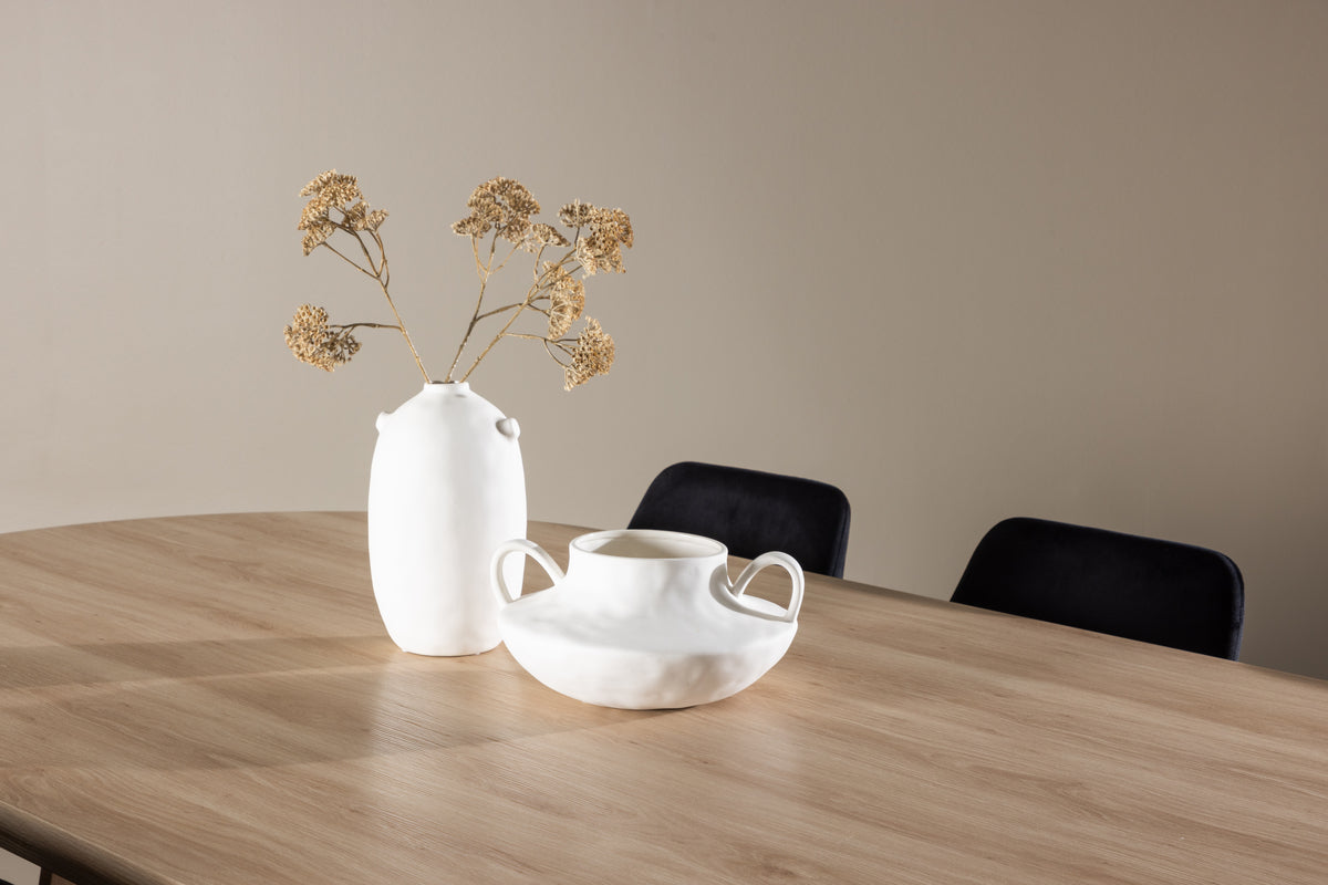 Matstolar 2-pack Svart + Ovala Matbord 115 x 230 Natur